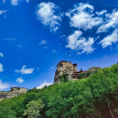 Enjoy Meteora Three Apartment