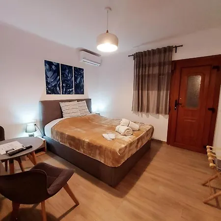 Enjoy Meteora Three Apartment