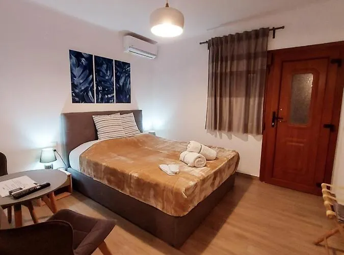 Enjoy Meteora Three Apartment